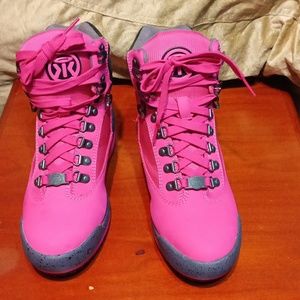 Sumikko women's pink, gray and black faux suede boots